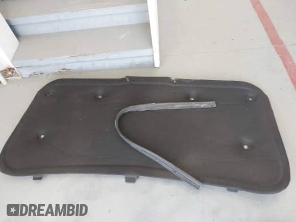 2022 Chevrolet Silverado 1500 LT z VIN 1GCPWCED0NZ157010, wystawiony jako IAAI lot #42592135 z przebiegiem 73 037 mil mil oraz . Historia ofert i sprzedaży dostępna na DreamBid. Obrazek 11.