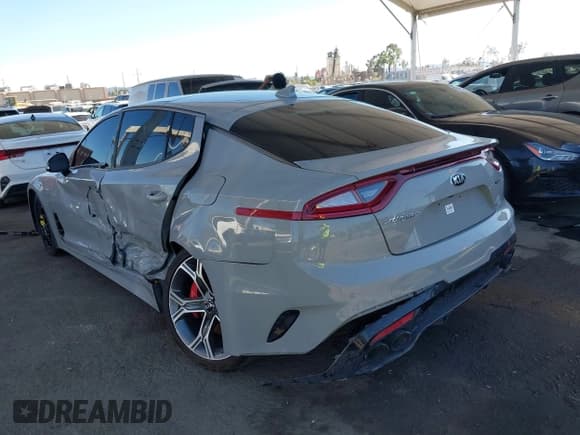 ✅ 2019 Kia Stinger GT2 • VIN: KNAE55LC7K6050627 • Lot: 42837362. Listed on IAAI with 89,318 mi. Free auction sales archive from the USA and detailed vehicle history report at DreamBid. Image 3.