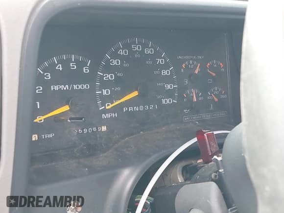 ✅ 1999 Chevrolet Suburban • VIN: 1GNFK16R4XJ371464 • Лот: 43615079. Опубликован ранее на IAAI с пробегом 259 069 миль. Бесплатный доступ к архиву аукционных продаж из США и подробный отчёт об истории автомобиля на DreamBid. Изображение 7.