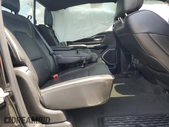 ✅ 2021 Ram 1500 Laramie • VIN: 1C6SRFJT4MN780840 • Lot: 69024025. Wystawiony na Copart z przebiegiem 94 671 mil. Bezpłatny archiwum sprzedaży aukcyjnych z USA i szczegółowy raport historii pojazdu na DreamBid. Zdjęcie 10.