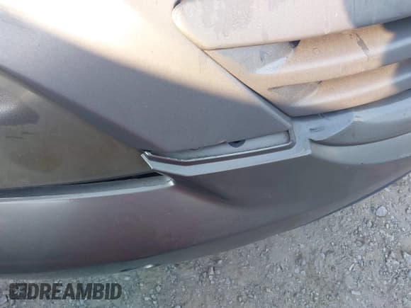 ✅ 2005 Mazda 3 s • VIN: JM1BK143851302909 • Lot: 43000889. Listed on IAAI with 209,240 mi. Free auction sales archive from the USA and detailed vehicle history report at DreamBid. Image 12.