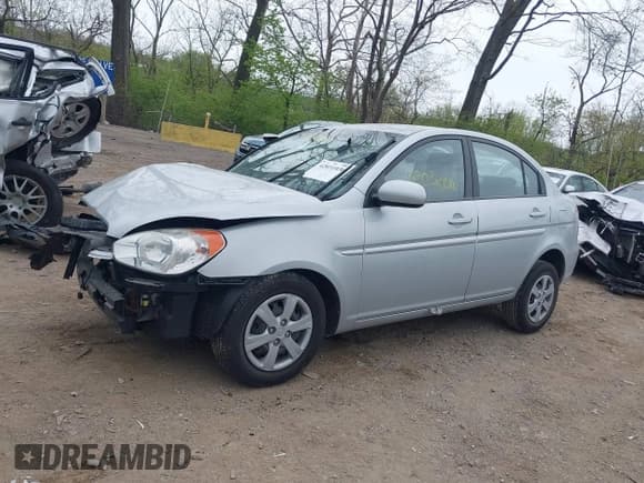 ✅ 2010 Hyundai Accent GLS • VIN: KMHCN4AC5AU477897 • Лот: 42031036. Опубликован ранее на IAAI с пробегом 121 498 миль. Бесплатный доступ к архиву аукционных продаж из США и подробный отчёт об истории автомобиля на DreamBid. Изображение 13.
