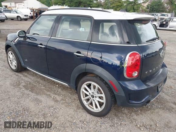 ✅ 2016 MINI Countryman S • VIN: WMWZC5C51GWU04173 • Lot: 42620287. Listed on IAAI with 96,392 mi. Free auction sales archive from the USA and detailed vehicle history report at DreamBid. Image 3.