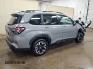 ✅ 2025 Subaru Forester Premium • VIN: JF2SLDDC4SH496812 • Lot: 81633395. Wystawiony na Copart z przebiegiem 13 608 mil. Bezpłatny archiwum sprzedaży aukcyjnych z USA i szczegółowy raport historii pojazdu na DreamBid. Zdjęcie 3.