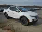 2023 Hyundai Santa Cruz SEL с VIN 5NTJCDAE5PH050193, выставлен на аукционе Copart как лот 88003415 с пробегом 14 862 миль миль и Списание • Salvage title. История ставок и продаж доступна на DreamBid. Изображение 4.