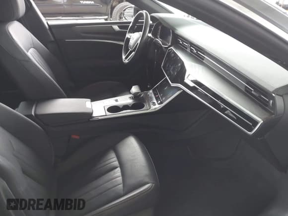 ✅ 2019 Audi A7 Prestige • VIN: WAUV2AF25KN022867 • Lot: 42100910. Wystawiony na IAAI z przebiegiem 68 735 mil. Bezpłatny archiwum sprzedaży aukcyjnych z USA i szczegółowy raport historii pojazdu na DreamBid. Zdjęcie 5.