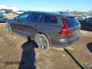 ✅ 2025 Volvo V60 Plus • VIN: YV4L12WK9S2149154 • Лот: 43639376. Опубликован ранее на IAAI с пробегом 4 342 миль. Бесплатный доступ к архиву аукционных продаж из США и подробный отчёт об истории автомобиля на DreamBid. Изображение 3.