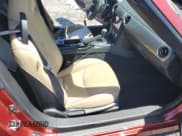 ✅ 2010 Mazda MX-5 Miata Grand Touring • VIN: JM1NC2FFXA0206433 • Lot: 64678035. Wystawiony na Copart z przebiegiem Nie podano. Bezpłatny archiwum sprzedaży aukcyjnych z USA i szczegółowy raport historii pojazdu na DreamBid. Zdjęcie 10.