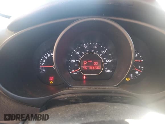 ✅ 2019 Kia Soul • VIN: KNDJN2A22K7651691 • Lot: 82594785. Wystawiony na Copart z przebiegiem 108 696 mil. Bezpłatny archiwum sprzedaży aukcyjnych z USA i szczegółowy raport historii pojazdu na DreamBid. Zdjęcie 9.