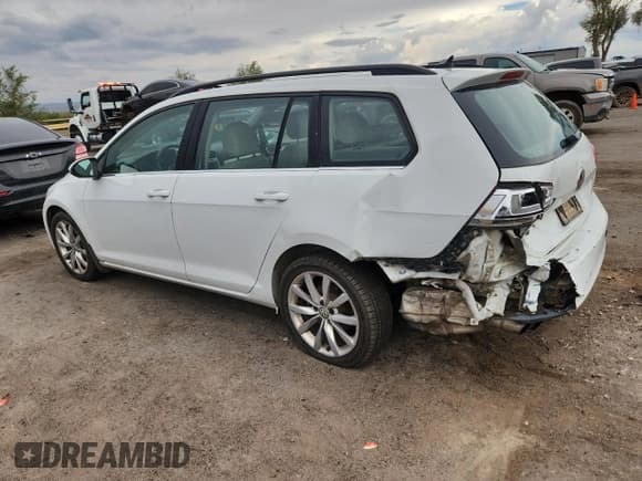 ✅ 2016 Volkswagen Golf TSI S • VIN: 3VWC17AU9GM514664 • Lot: 82331695. Wystawiony na Copart z przebiegiem 91 665 mil. Bezpłatny archiwum sprzedaży aukcyjnych z USA i szczegółowy raport historii pojazdu na DreamBid. Zdjęcie 2.
