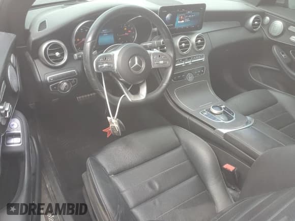 ✅ 2019 Mercedes-Benz C 300 • VIN: WDDWJ8DB7KF775872 • Лот: 54205785. Опубликован ранее на Copart с пробегом 100 093 миль. Бесплатный доступ к архиву аукционных продаж из США и подробный отчёт об истории автомобиля на DreamBid. Изображение 8.