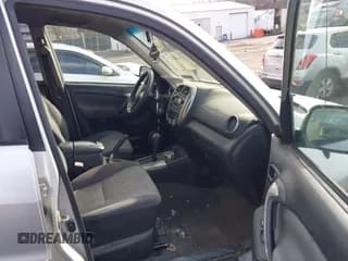 ✅ 2005 Toyota RAV4 • VIN: JTEHD20VX50047814 • Лот: 43787227. Опубликован ранее на IAAI с пробегом 237 733 миль. Бесплатный доступ к архиву аукционных продаж из США и подробный отчёт об истории автомобиля на DreamBid. Изображение 5.