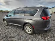 ✅ 2020 Chrysler Voyager LXi • VIN: 2C4RC1DG2LR197517 • Lot: 87205495. Wystawiony na Copart z przebiegiem Nie podano. Bezpłatny archiwum sprzedaży aukcyjnych z USA i szczegółowy raport historii pojazdu na DreamBid. Zdjęcie 2.
