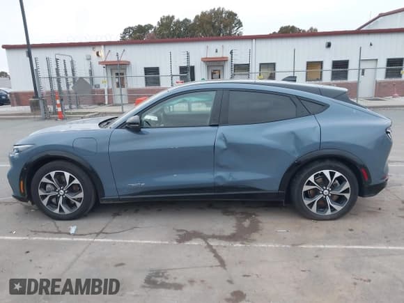 ✅ 2023 Ford Mustang Mach-E Premium • VIN: 3FMTK3RM2PMA46138 • Lot: 43657290. Listed on IAAI with 23,959 mi. Free auction sales archive from the USA and detailed vehicle history report at DreamBid. Image 14.