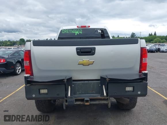 ✅ 2011 Chevrolet Silverado 2500HD LTZ • VIN: 1GC1KYC82BF178510 • Лот: 42248731. Опубликован ранее на IAAI с пробегом 292 024 миль. Бесплатный доступ к архиву аукционных продаж из США и подробный отчёт об истории автомобиля на DreamBid. Изображение 16.