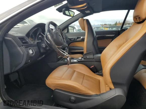 ✅ 2012 Mercedes-Benz E 350 • VIN: WDDKK5KF8CF169403 • Lot: 91852795. Wystawiony na Copart z przebiegiem 89 168 mil. Bezpłatny archiwum sprzedaży aukcyjnych z USA i szczegółowy raport historii pojazdu na DreamBid. Zdjęcie 7.