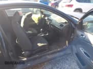 ✅ 2007 Pontiac G5 • VIN: 1G2AL15F977409232 • Lot: 42624064. Wystawiony na IAAI z przebiegiem 198 378 mil. Bezpłatny archiwum sprzedaży aukcyjnych z USA i szczegółowy raport historii pojazdu na DreamBid. Zdjęcie 5.