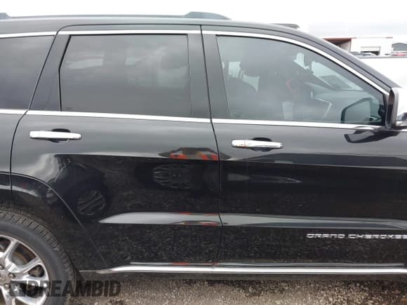 ✅ 2015 Jeep Grand Cherokee Summit • VIN: 1C4RJEJG9FC131724 • Lot: 42491343. Listed on IAAI with 131,196 mi. Free auction sales archive from the USA and detailed vehicle history report at DreamBid. Image 13.