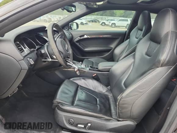 ✅ 2013 Audi RS 5 • VIN: WUAC6AFR3DA900112 • Lot: 81105915. Listed on Copart with 56,936 mi. Free auction sales archive from the USA and detailed vehicle history report at DreamBid. Image 7.