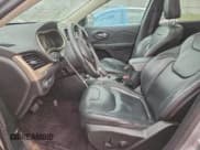 ✅ 2017 Jeep Cherokee High Altitude • VIN: 1C4PJMDS0HW525471 • Lot: 93826865. Listed on Copart with 174,915 mi. Free auction sales archive from the USA and detailed vehicle history report at DreamBid. Image 7.