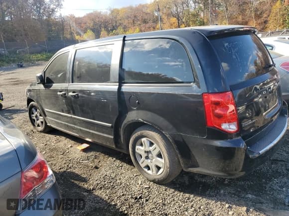 ✅ 2013 Dodge Grand Caravan SE • VIN: 2C4RDGBG1DR535879 • Lot: 90812405. Wystawiony na Copart z przebiegiem 200 231 mil. Bezpłatny archiwum sprzedaży aukcyjnych z USA i szczegółowy raport historii pojazdu na DreamBid. Zdjęcie 2.