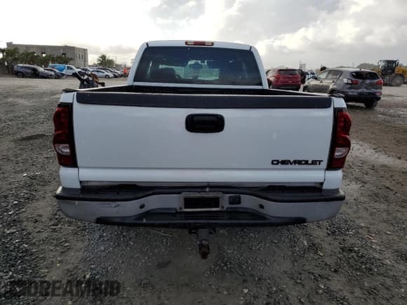 ✅ 2004 Chevrolet Silverado 1500 Work Truck • VIN: 1GCEC19V64E387213 • Лот: 85362264. Опубликован ранее на Copart с пробегом 184 866 миль. Бесплатный доступ к архиву аукционных продаж из США и подробный отчёт об истории автомобиля на DreamBid. Изображение 6.