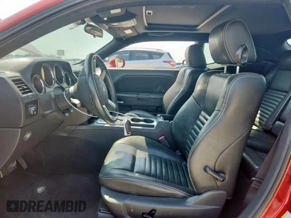 ✅ 2010 Dodge Challenger SE • VIN: 2B3CJ4DV1AH102882 • Lot: 72078545. Listed on Copart with 82,084 mi. Free auction sales archive from the USA and detailed vehicle history report at DreamBid. Image 7.