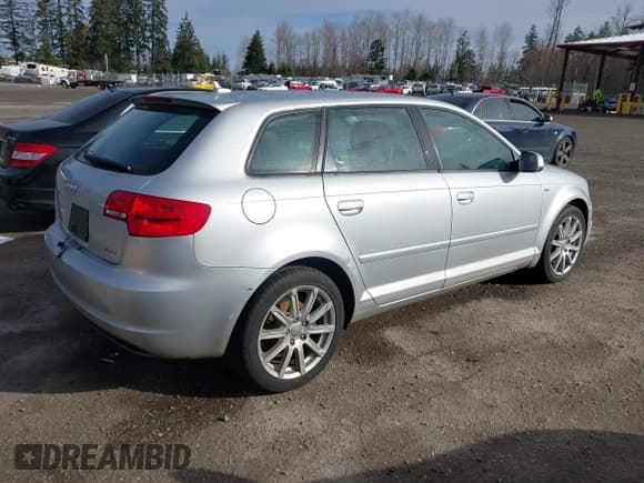 ✅ 2011 Audi A3 Premium Plus • VIN: WAUMFAFM8BA096793 • Лот: 41681473. Опубликован ранее на IAAI с пробегом Не указан. Бесплатный доступ к архиву аукционных продаж из США и подробный отчёт об истории автомобиля на DreamBid. Изображение 4.