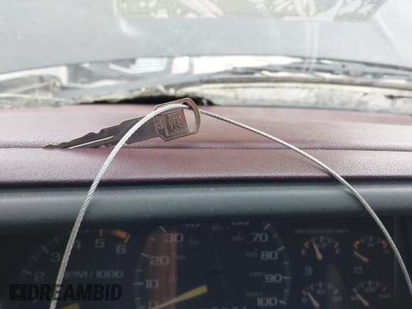 ✅ 1996 Chevrolet Silverado 1500 • VIN: 1GCEK19RXTE153676 • Лот: 43746858. Опубликован ранее на IAAI с пробегом 307 761 миль. Бесплатный доступ к архиву аукционных продаж из США и подробный отчёт об истории автомобиля на DreamBid. Изображение 11.