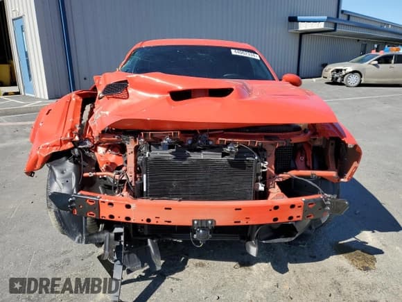 ✅ 2022 Dodge Challenger R/T Scat Pack Widebody • VIN: 2C3CDZFJ2NH210788 • Lot: 44062334. Wystawiony na Copart z przebiegiem 12 151 mil. Bezpłatny archiwum sprzedaży aukcyjnych z USA i szczegółowy raport historii pojazdu na DreamBid. Zdjęcie 5.