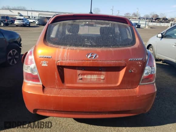 2008 Hyundai Accent GS с VIN KMHCM36C98U100151, выставлен на аукционе Copart как лот 78369464 с пробегом 122 198 миль миль и Списание • Salvage title. История ставок и продаж доступна на DreamBid. Изображение 6.
