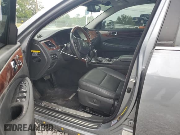 ✅ 2015 Hyundai Equus Ultimate • VIN: KMHGH4JH4FU096943 • Lot: 70185544. Listed on Copart with 98,074 mi. Free auction sales archive from the USA and detailed vehicle history report at DreamBid. Image 7.