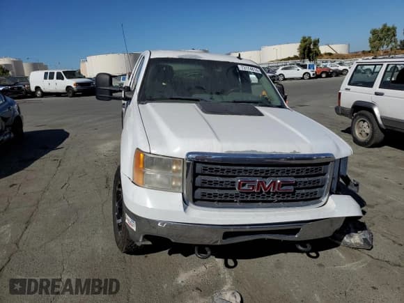 ✅ 2011 GMC Sierra 1500 • VIN: 1GT512CG4BZ454242 • Лот: 73174814. Опубликован ранее на Copart с пробегом Не указан. Бесплатный доступ к архиву аукционных продаж из США и подробный отчёт об истории автомобиля на DreamBid. Изображение 5.