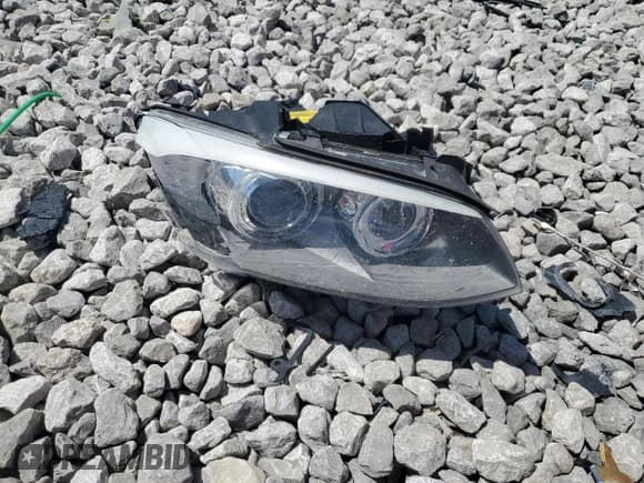 ✅ 2013 BMW 3 Series 328i • VIN: WBADW3C51DJ527020 • Lot: 64539755. Wystawiony na Copart z przebiegiem 64 798 mil. Bezpłatny archiwum sprzedaży aukcyjnych z USA i szczegółowy raport historii pojazdu na DreamBid. Zdjęcie 12.