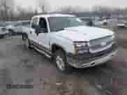2004 Chevrolet Silverado 1500 Z71 with VIN 2GCEK13T741427729, listed as a IAAI auction lot 41238310 with 151,978 mi miles and . Bid and sale history available at DreamBid. Image 1.
