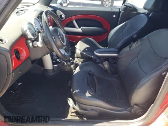 ✅ 2006 MINI Convertible S • VIN: WMWRH33536TF86676 • Lot: 71178554. Wystawiony na Copart z przebiegiem 121 101 mil. Bezpłatny archiwum sprzedaży aukcyjnych z USA i szczegółowy raport historii pojazdu na DreamBid. Zdjęcie 7.