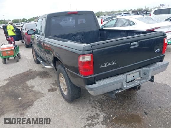 ✅ 2003 Ford Ranger XL Fleet • VIN: 1FTYR15E93PA82051 • Lot: 42655661. Listed on IAAI with 173,701 mi. Free auction sales archive from the USA and detailed vehicle history report at DreamBid. Image 3.