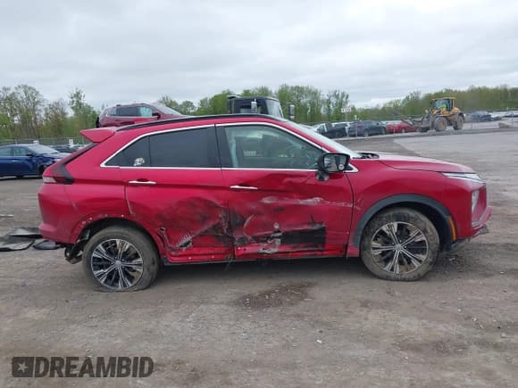 ✅ 2022 Mitsubishi Eclipse Cross SE • VIN: JA4ATWAA1NZ000964 • Lot: 42237384. Listed on IAAI with 75,661 mi. Free auction sales archive from the USA and detailed vehicle history report at DreamBid. Image 14.