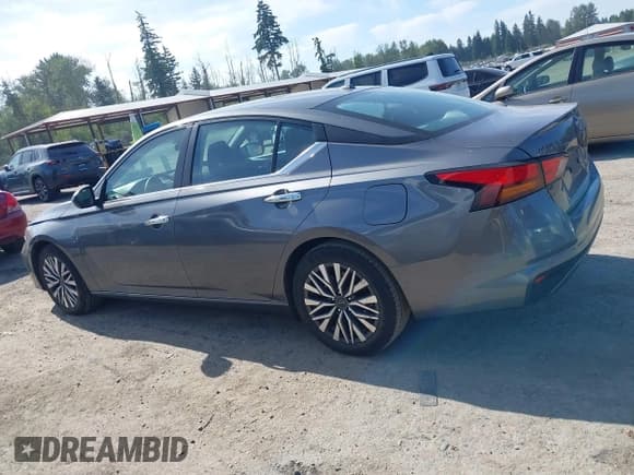 ✅ 2024 Nissan Altima SV • VIN: 1N4BL4DV2RN372183 • Lot: 42463490. Listed on IAAI with 25,385 mi. Free auction sales archive from the USA and detailed vehicle history report at DreamBid. Image 14.