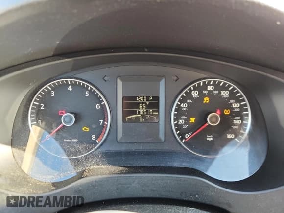 ✅ 2013 Volkswagen Jetta SE • VIN: 3VWDP7AJ3DM372414 • Lot: 70264995. Listed on Copart with 178,519 mi. Free auction sales archive from the USA and detailed vehicle history report at DreamBid. Image 9.