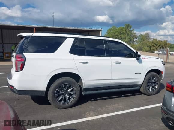 2021 Chevrolet Tahoe Z71 с VIN 1GNSKPKD3MR362747, выставлен на аукционе IAAI как лот 43323832 с пробегом 91 950 миль миль и . История ставок и продаж доступна на DreamBid. Изображение 13.