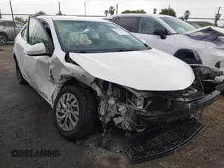 ✅ 2018 Toyota Corolla LE • VIN: 5YFBURHE7JP756661 • Lot: 43487052. Wystawiony na IAAI z przebiegiem 182 978 mil. Bezpłatny archiwum sprzedaży aukcyjnych z USA i szczegółowy raport historii pojazdu na DreamBid. Zdjęcie 1.