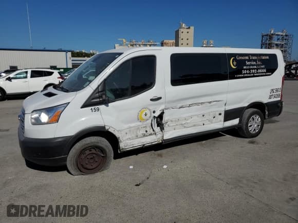 ✅ 2019 Ford Transit Passenger XL • VIN: 1FBZX2ZM5KKB53893 • Лот: 76697814. Опубликован ранее на Copart с пробегом 202 429 миль. Бесплатный доступ к архиву аукционных продаж из США и подробный отчёт об истории автомобиля на DreamBid. Изображение 1.