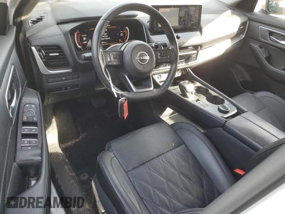 ✅ 2024 Nissan Rogue Platinum • VIN: JN8BT3DD9RW251435 • Lot: 81918985. Listed on Copart with 31,453 mi. Free auction sales archive from the USA and detailed vehicle history report at DreamBid. Image 8.