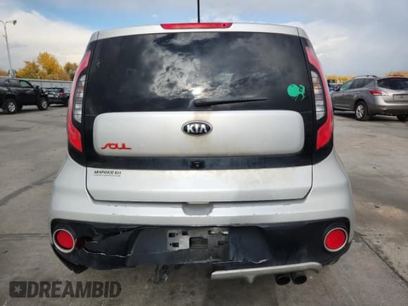 ✅ 2017 Kia Soul + • VIN: KNDJX3AA3H7484595 • Lot: 90400685. Wystawiony na Copart z przebiegiem 95 215 mil. Bezpłatny archiwum sprzedaży aukcyjnych z USA i szczegółowy raport historii pojazdu na DreamBid. Zdjęcie 6.
