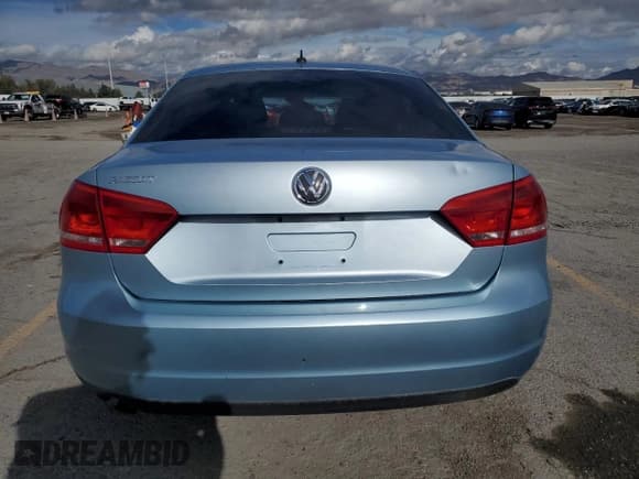 ✅ 2012 Volkswagen Passat S • VIN: 1VWAP7A38CC058553 • Lot: 93152725. Listed on Copart with 142,596 mi. Free auction sales archive from the USA and detailed vehicle history report at DreamBid. Image 6.
