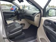 ✅ 2019 Dodge Grand Caravan SXT • VIN: 2C4RDGCGXKR661122 • Лот: 43447329. Опубликован ранее на IAAI с пробегом 75 668 миль. Бесплатный доступ к архиву аукционных продаж из США и подробный отчёт об истории автомобиля на DreamBid. Изображение 5.