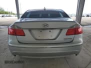 ✅ 2009 Hyundai Genesis • VIN: KMHGC46E39U021698 • Lot: 91401595. Wystawiony na Copart z przebiegiem 177 425 mil. Bezpłatny archiwum sprzedaży aukcyjnych z USA i szczegółowy raport historii pojazdu na DreamBid. Zdjęcie 6.