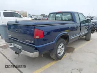 ✅ 2003 Chevrolet S-10 • VIN: 1GCDT19X838270114 • Лот: 41567042. Опубликован ранее на IAAI с пробегом 138 875 миль. Бесплатный доступ к архиву аукционных продаж из США и подробный отчёт об истории автомобиля на DreamBid. Изображение 4.