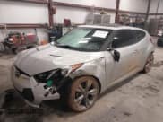 ✅ 2015 Hyundai Veloster RE:FLEX • VIN: KMHTC6AD4FU230324 • Lot: 41292154. Wystawiony na IAAI z przebiegiem 99 147 mil. Bezpłatny archiwum sprzedaży aukcyjnych z USA i szczegółowy raport historii pojazdu na DreamBid. Zdjęcie 6.